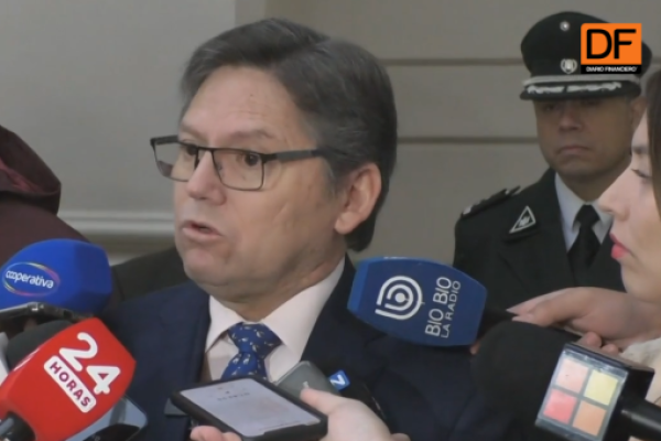 <p>Ahora en DF | Ministro Matus desmiente chats con Hermosilla y solicita a la Comisión de Ética de la Suprema declararse incompetente de investigarlo</p>
