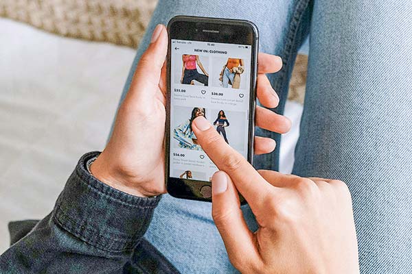 <p>Señales de moderación en el consumo y alto crecimiento en la creación de empresas marcan el cierre del primer semestre para la economía chilena</p>