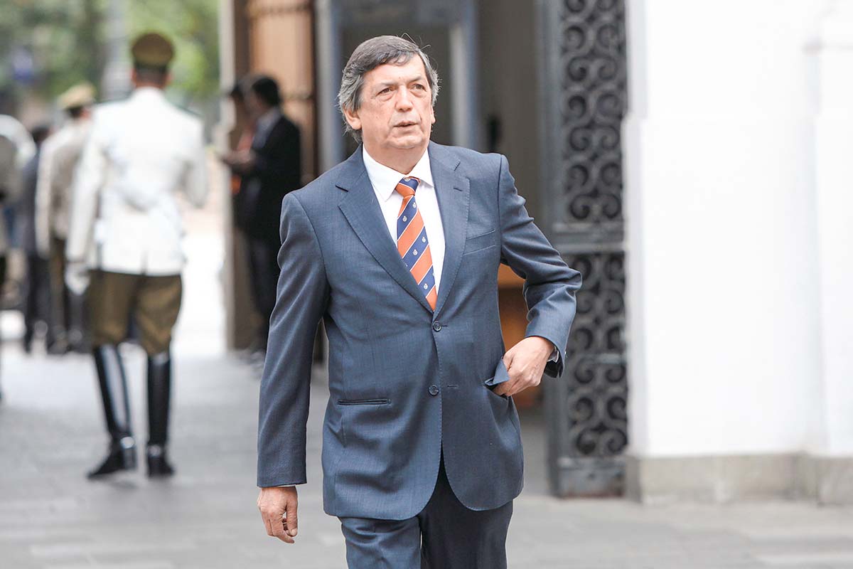 <p>Los dos quiebres del PC: hacia adentro y con el Gobierno</p>