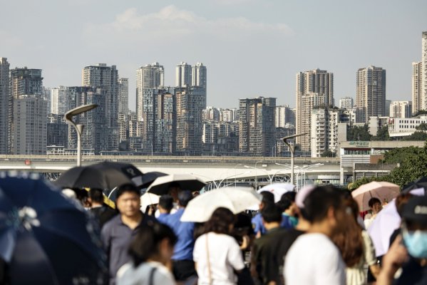 <p>Débil segundo trimestre en China podría llevar al crecimiento del año bajo la meta oficial del 5%</p>