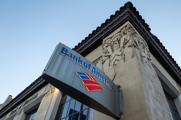 <p>Las ganancias del Bank of America caen al aumentar la provisión para préstamos incobrables</p>