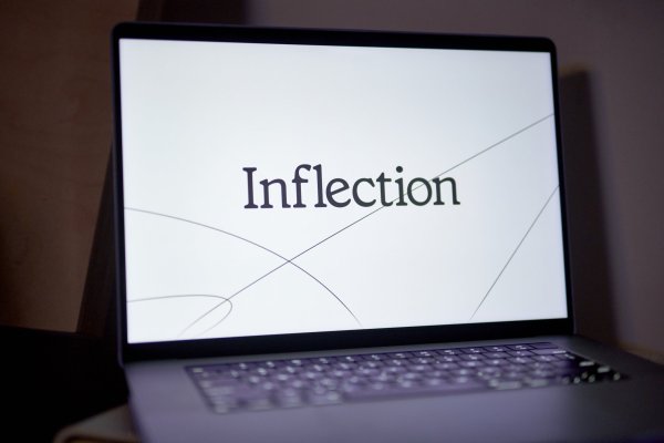 Investigan a Microsoft en Reino Unido por la contratación de exempleados de Inflection