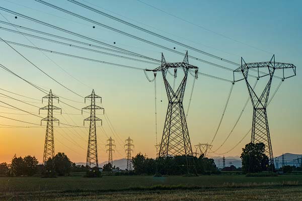 Proyecto de transición energética avanza a la Cámara de Diputados en medio de un debate marcado por el alza en las cuentas de la luz