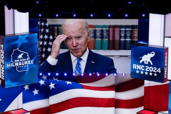 Un desafiante Biden promete regresar a la campaña electoral pese a crecientes versiones sobre inminente fin de su candidatura