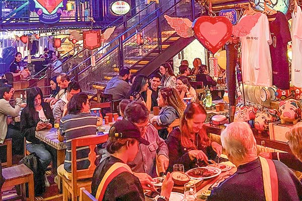 Restaurante colombiano Andrés Carne de Res inscribe su marca en el país