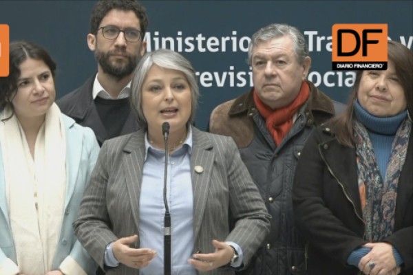 <p>Ahora en DF | Ministra Jara detalla propuesta que buscará consagrar la igualdad salarial entre hombres y mujeres</p>