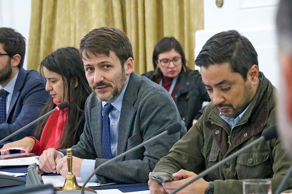 Subsidio eléctrico: mesa técnica entra a fase decisiva en medio de críticas por desorden y sube presión a futuro proyecto de ley