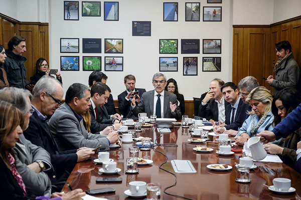 <p>El ministro Cordero se desplegó este lunes para explicar los alcances de la decisión.</p>