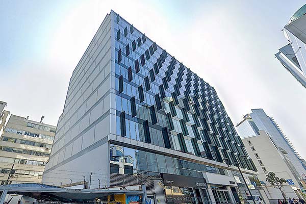 <p>Alta vacancia en negocio de oficinas en Perú golpea a fondo inmobiliario de Banchile</p>
