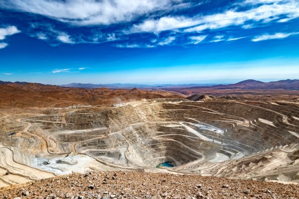 <p>Freeport McMoran invertirá US$ 7.500 millones en expansión de El Abra: "El tono de Boric ha cambiado significativamente"</p>