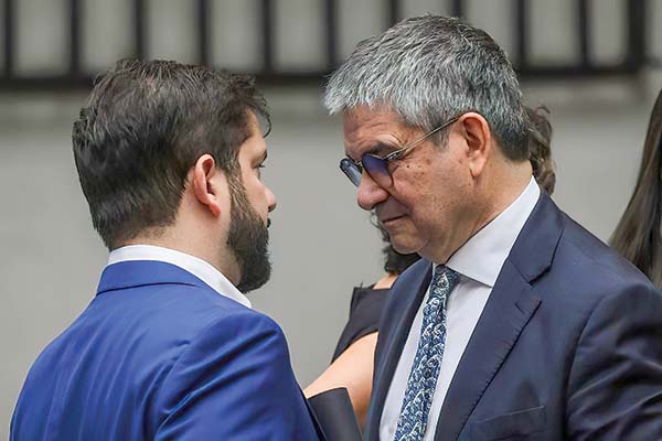 Los millonarios fondos de Emiratos Árabes que Marcel espera conquistar para atraer inversiones a Chile