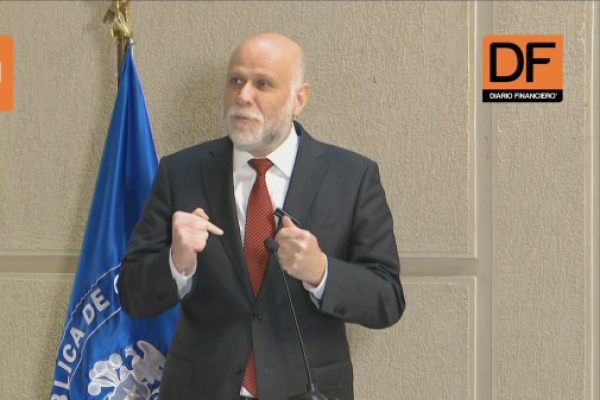 <p>Ahora en DF | Gobierno presenta veto presidencial a reforma electoral de dos días para restituir multa por no votar a chilenos y extranjeros</p>