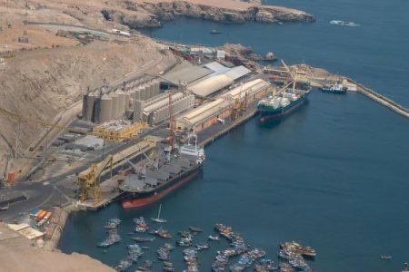 Oposición a proyecto minero Tía María complica planes para mejorar puerto en el sur de Perú