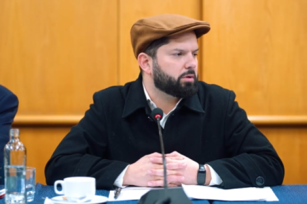<p>Ahora en DF | Boric pide al gobierno de Maduro respetar los resultados de las elecciones en Venezuela: “No se puede amenazar con baños de sangre"</p>