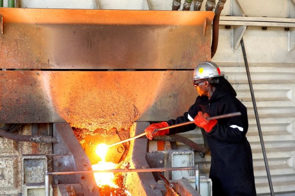 Anglo enfrenta obstáculos para mantener la reestructuración en marcha