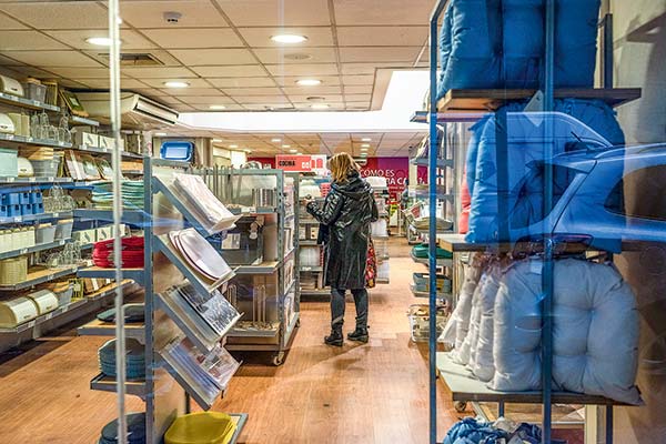 Ventas presenciales del comercio minorista de la RM cierran junio y segundo trimestre con alzas de casi 10%