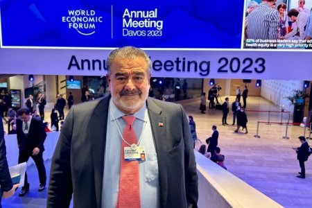 Empresario chileno Luksic arremete contra "dictadura" venezolana: "La comunidad internacional no puede permitir este descarado engaño"