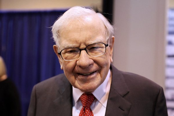 <p>Berkshire de Warren Buffett reduce su participación en BofA tras vender US$ 3.000 millones en acciones del banco este mes</p>
