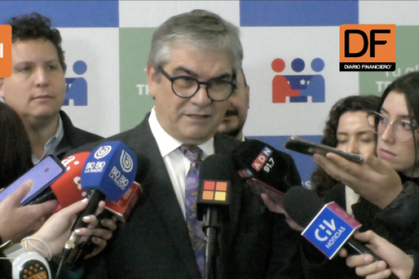<p>Ahora en DF | Ministro Marcel por bajo Imacec en junio: “Está en línea con lo que eran nuestras expectativas para este mes”</p>