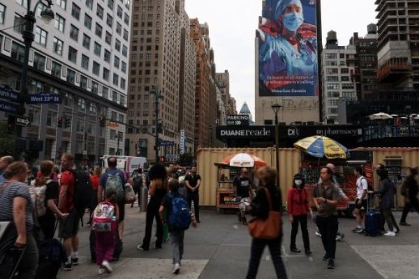 <p>Pedidos semanales de subsidio de desempleo en EEUU tocan máximos de 11 meses</p>