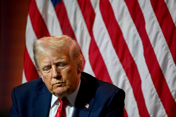 Trump Media cae en bolsa tras rivalizar con Harris y reduce la fortuna del expresidente