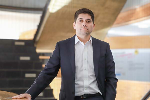 Hermann González, economista: "La política monetaria restrictiva está generando un freno a la actividad mayor a lo esperado"