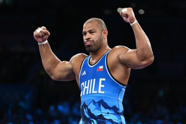 Yasmani Acosta irá por el oro en la final de lucha grecorromana de los JJOO