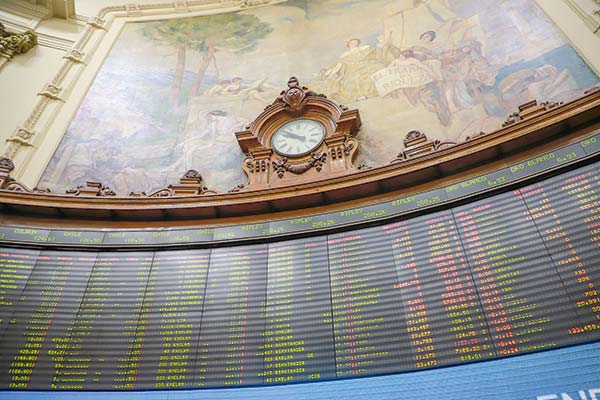 ¿Superará los 7.000 puntos? Analistas proyectan una recuperación del IPSA tras fuerte caída de las bolsas