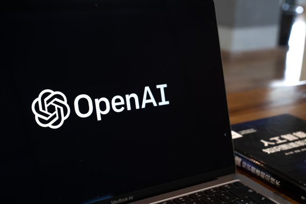 Lunes negro en OpenAI: presidente toma licencia prolongada, cofundador ficha por startup rival y Musk los demanda nuevamente