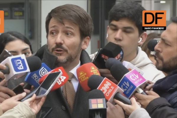 <p>Ahora en DF | Pardow por cortes de luz: “Con qué cara le pedimos a la ciudadanía que pague esas cuentas cuando el servicio de distribución es inoperante e indolente"</p>