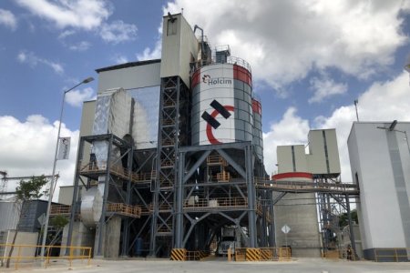 Holcim sale de compras: la mayor cementera del mundo adquirió dos empresas en Perú