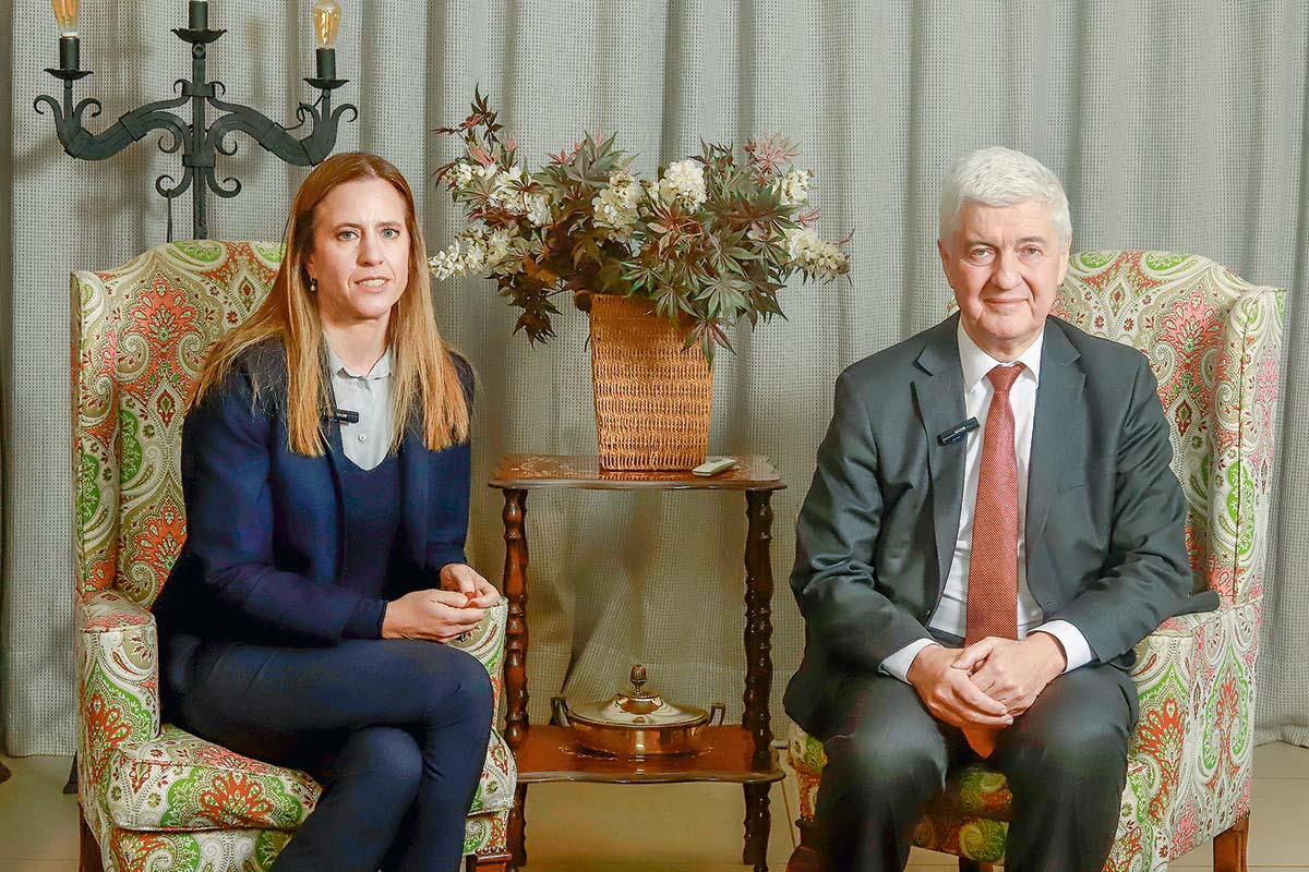 <p>Bárbara y Javier Etcheberry: "Compartimos absolutamente el sueño de tener un país justo"</p>