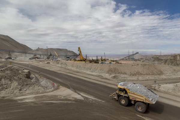 BHP retoma las negociaciones salariales con líderes sindicales de Escondida para intentar poner fin a la huelga