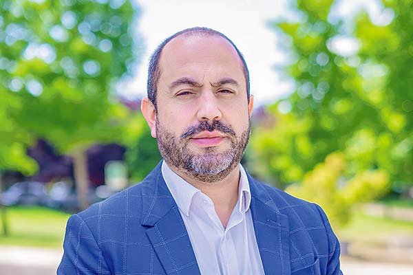 <p>Rodrigo Herrera, académico de la Universidad de Talca: “Es crucial que Chile siga diversificando su economía y reduzca su dependencia del cobre”</p>