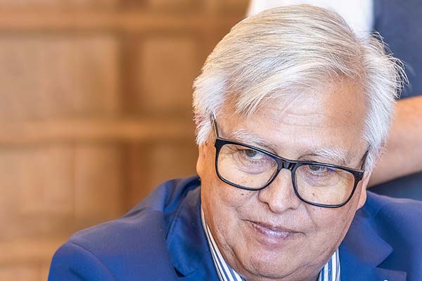 Gastón Saavedra, senador PS e integrante de la Comisión de Trabajo: “No es que no me guste (la AFP estatal). Lo que pasa es que estoy disponible a dejarla en compás de espera”