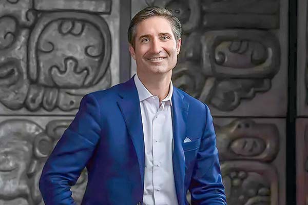 Starbucks espera que el nuevo director ejecutivo aporte los ingredientes del éxito de Chipotle