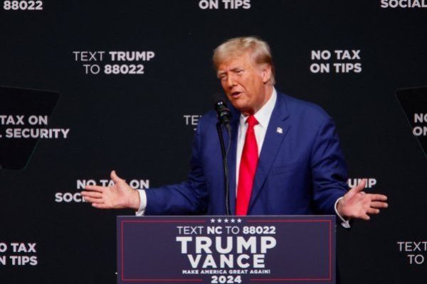 Trump pide retrasar su sentencia en caso penal de Nueva York para después de elecciones