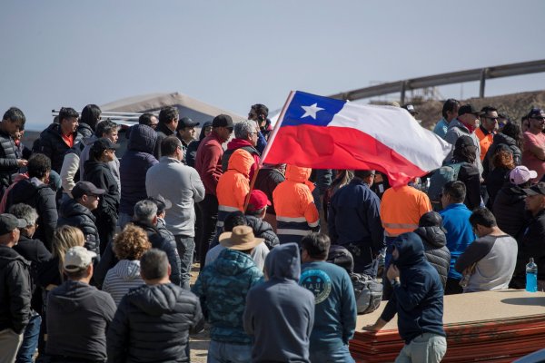 <p>Sindicato de Escondida llega a acuerdo con la minera tras intensas negociaciones de última hora</p>