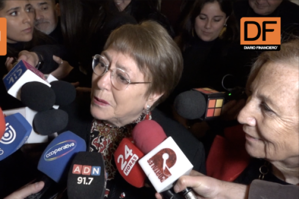 <p>Ahora en DF | “No soy candidata”: Expresidenta Bachelet descarta nueva postulación a La Moneda</p>