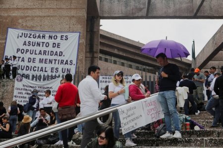 Jueces de México inician huelga por plan de López Obrador de despedirlos
