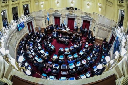 ¿Peligra el equilibrio fiscal de Milei?: Congreso argentino aprueba aumento de jubilaciones