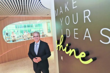 Director para América Latina de Nestlé asume como CEO de la firma tras salida de Mark Schneider con el objetivo de reanimar el crecimiento de la firma
