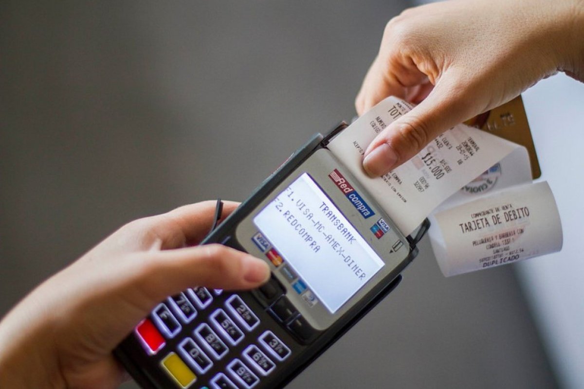 <p>La polémica de Pyme hoteleras con Transbank por retiro de POS especial</p>