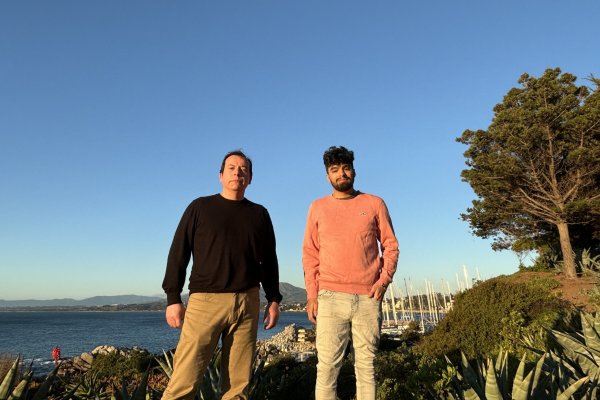 <p>Cristián Espinoza y Jonathan Reyes, fundadores de Owo.</p>