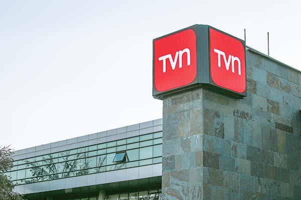 <p>Proyecto sobre TVN: directores de oposición se excusan de comisión de Cultura de la Cámara</p>