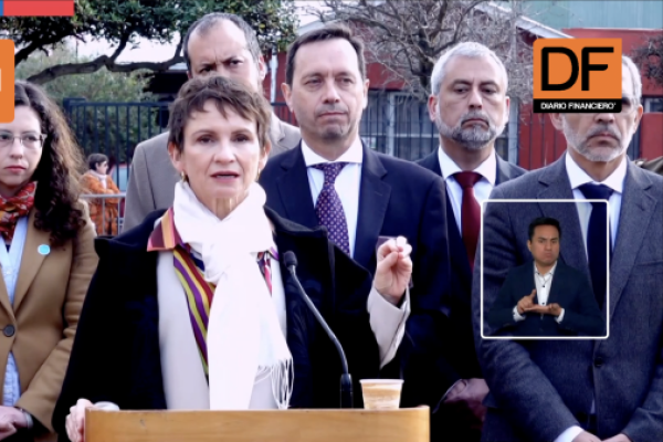 <p>Ahora en DF | Tohá responde a opositores que piden su renuncia: “Nuestra labor es contra la delincuencia, no contra los parlamentarios… No nos vamos a distraer”</p>