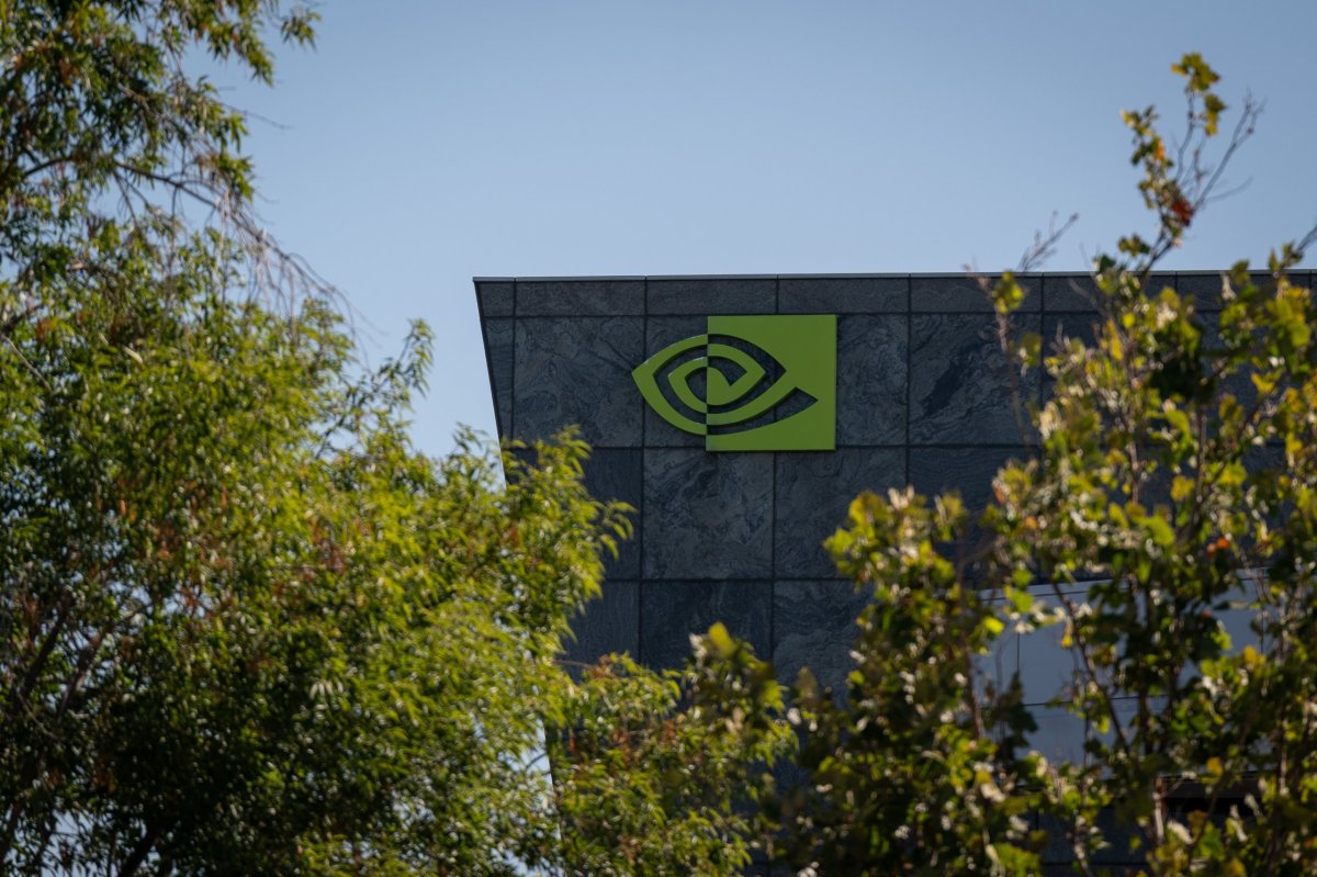 <p>Nvidia: ingresos superan los pronósticos, pero acción cae porque proyecciones no cumplieron apuestas más optimistas</p>