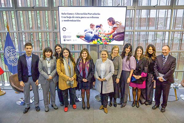 <p>Comunidad Mujer, UC, Observatorio de la Niñez y la OIT organizaron encuentro sobre la materia.</p>