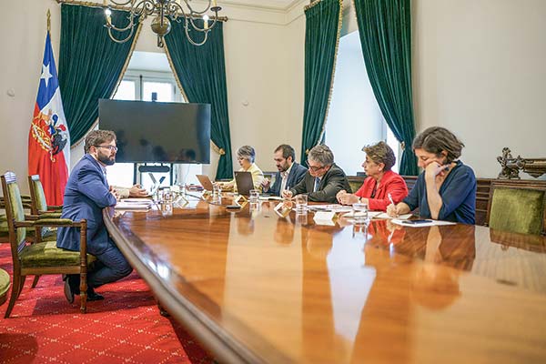 <p>El gabinete procrecimiento lo lidera el Presidente Boric. Foto: Presidencia</p>
