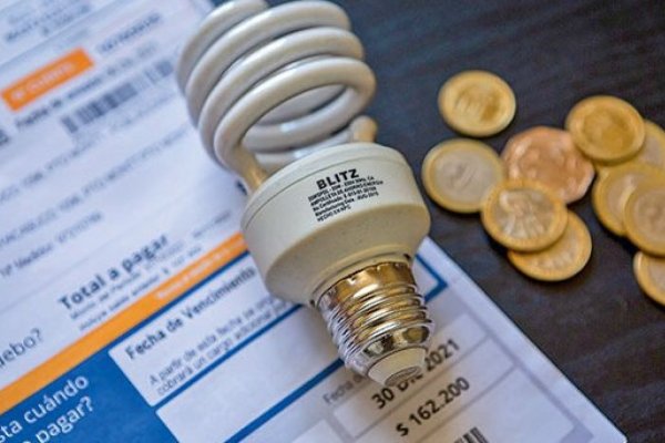 Principales gremios eléctricos arremeten contra nuevo proyecto de ley: "Adolece de graves deficiencias"